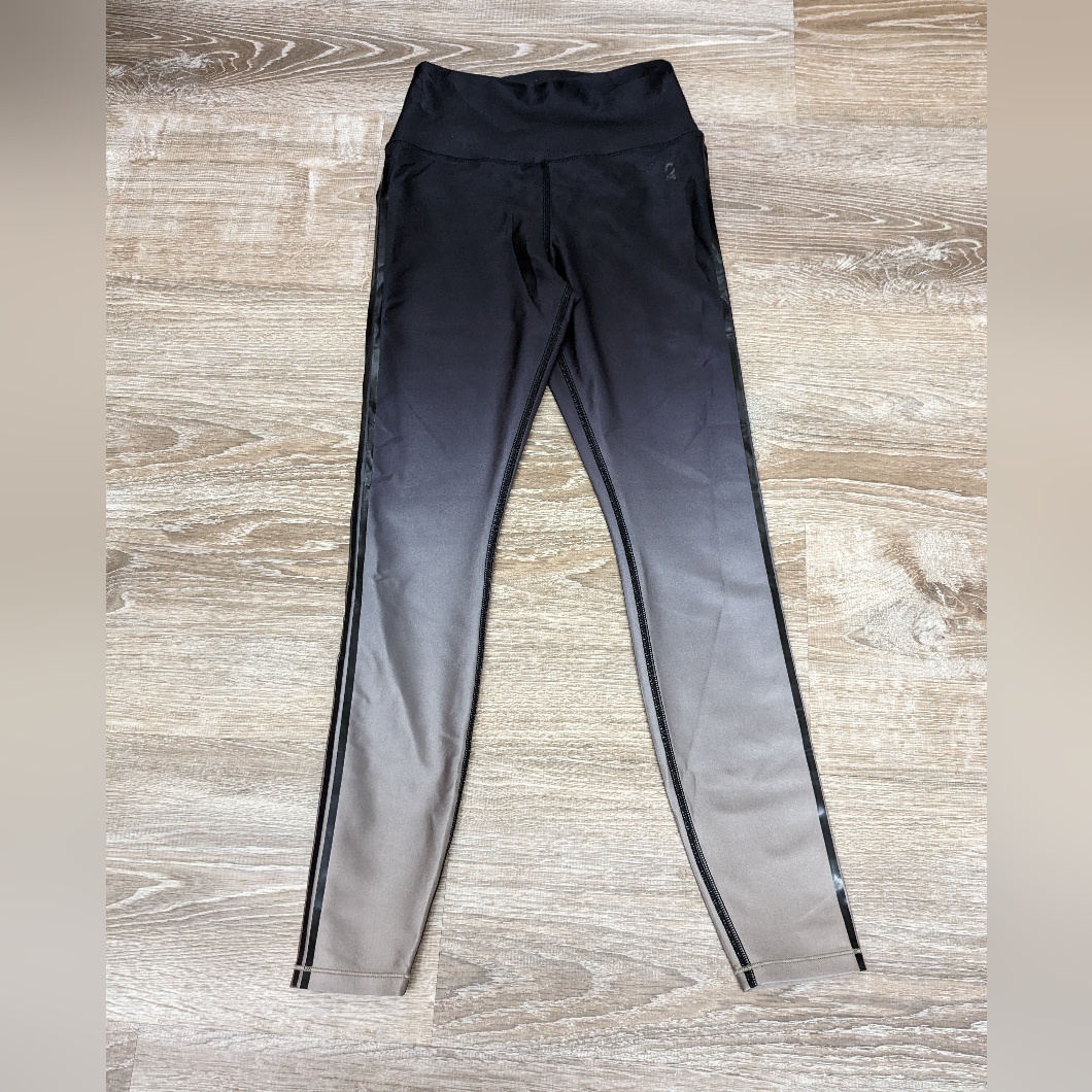 Good American Black And Gray Ombre Leggings